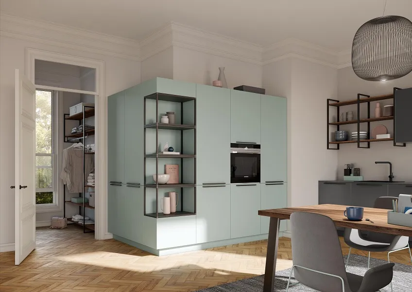 Colonnes d'angle couleur sauge pour une touche de conviviale