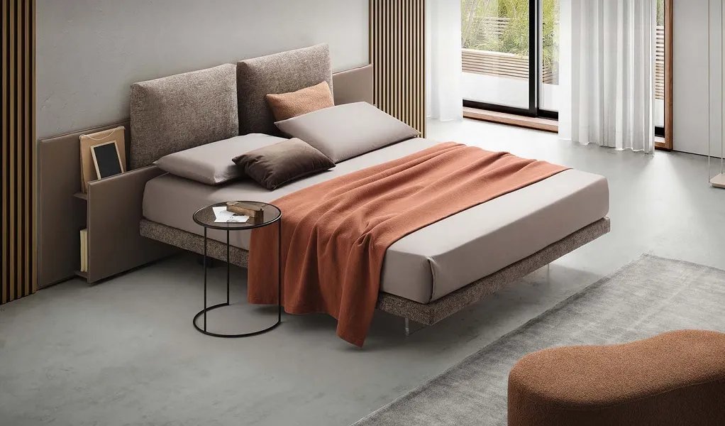 Lit aérien et design avec tête de lit intégrée